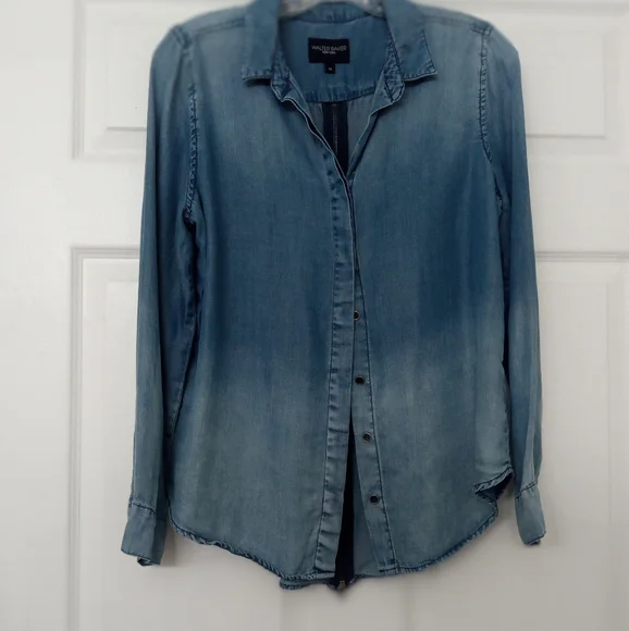 Walter Baker Ombré Blue Denim Back Zip  Up Long Sleeves Gunmetal Button Blouse - Picture 15 of 16